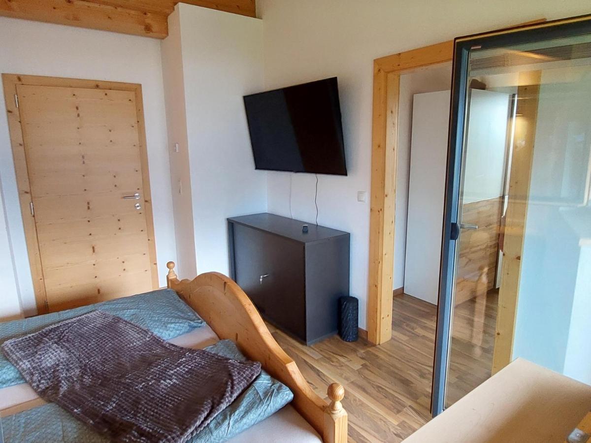 Ferienwohnung Am Arzberg Apartment